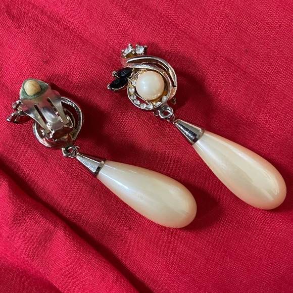 Unique Antique Earrings - Picture 1 of 2